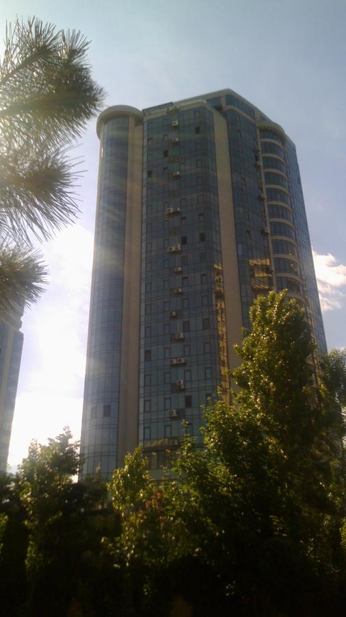 Dolphin Apartment Odessa Exteriör bild